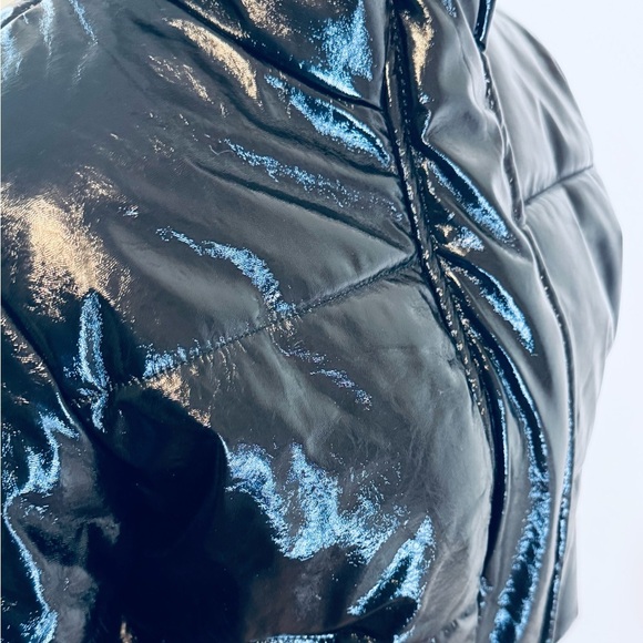 Faux Patent Leather Cropped Puffer Jacket - Black - Picture 10 of 14